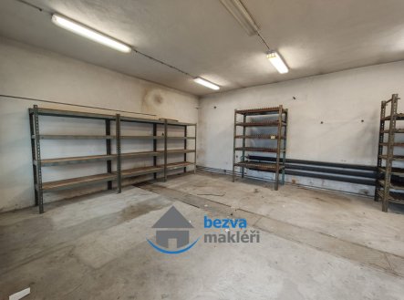 Pronájem komerčního objektu, sklad, 63 m²
