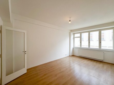 Pronájem bytu, 1+kk, 27 m² obrázek