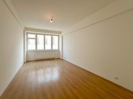 Pronájem bytu, 1+kk, 27 m²