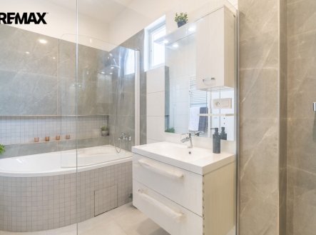 Pronájem bytu, 4+1, 120 m²