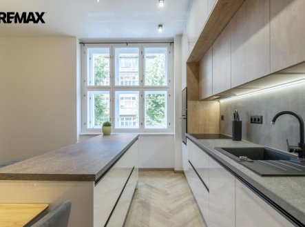 Pronájem bytu, 2+kk, 62 m²