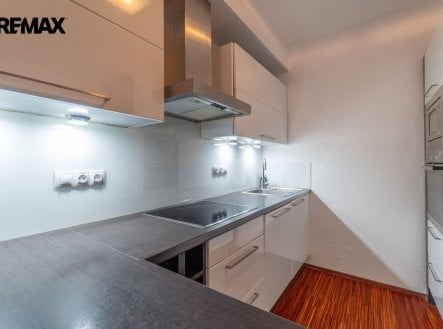 Pronájem bytu, 2+kk, 56 m²