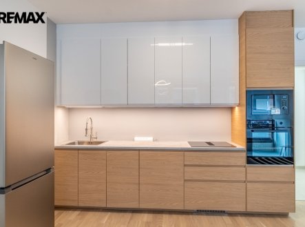 Pronájem bytu, 1+kk, 42 m²