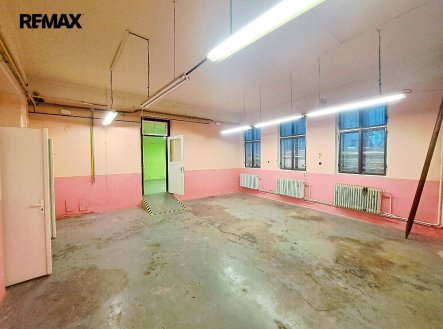 Pronájem skladu, 185 m²