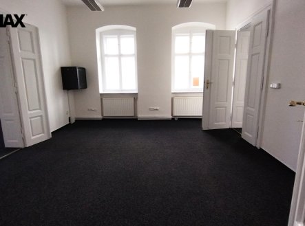 Pronájem kanceláře, 85 m²