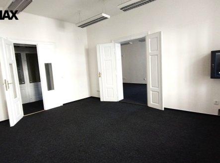 Pronájem kanceláře, 85 m²