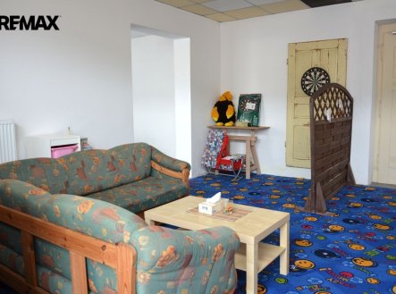 Pronájem obchodní prostory, 78 m²