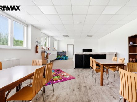 Prodej hotel, 1 730 m²