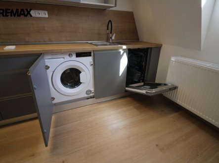 Pronájem bytu, 1+kk, 35 m²