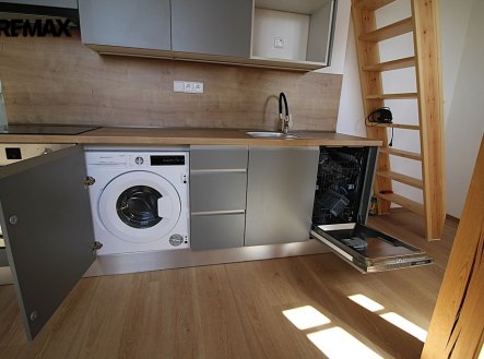 Pronájem bytu, 1+kk, 30 m²