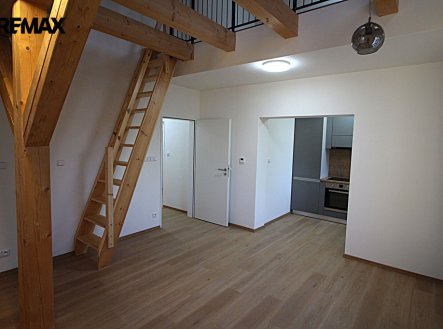 Pronájem bytu, 2+kk, 71 m²