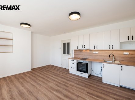 Pronájem bytu, 1+kk, 27 m²