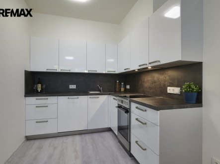 Pronájem bytu, 3+kk, 70 m²