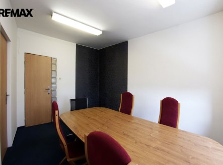 Pronájem kanceláře, 27 m²