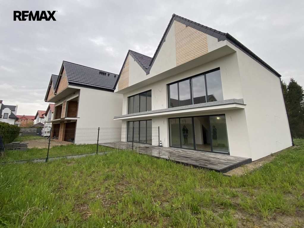 Petr Sonnenschein|+420778750999|petr.sonnenschein@re-max.cz