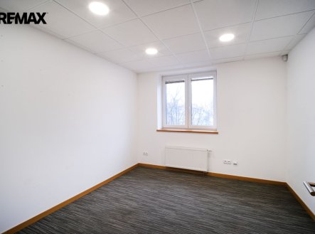 Pronájem kanceláře, 124 m²