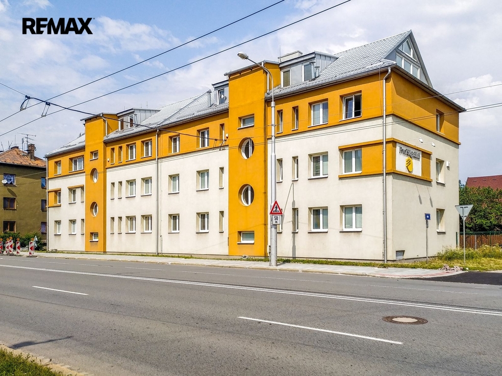 +420 739 604 767 I www.vaclavadamcik.cz I vaclav.adamcik@re-max.cz I prodej komerčního areálu Ostrava