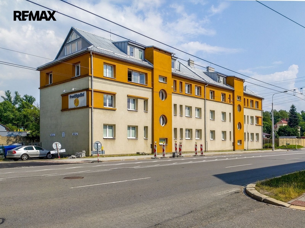 +420 739 604 767 I www.vaclavadamcik.cz I vaclav.adamcik@re-max.cz I prodej komerčního areálu Ostrava