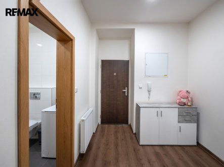 Pronájem bytu, 2+kk, 42 m²
