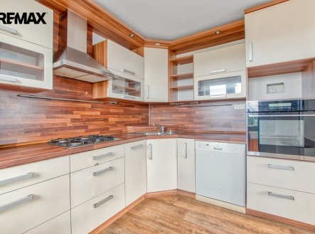 Pronájem bytu, 3+kk, 60 m²