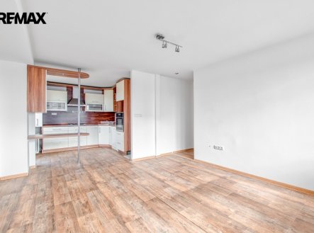 Pronájem bytu, 3+kk, 60 m²