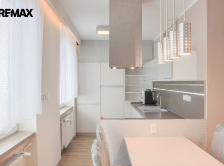 Pronájem bytu, 3+kk, 81 m²