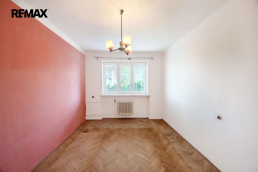Lucie Krechterová I +420 721 415 122 I lucie.krechterova@remax.cz