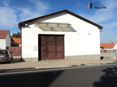 Pronájem skladu, 500 m²