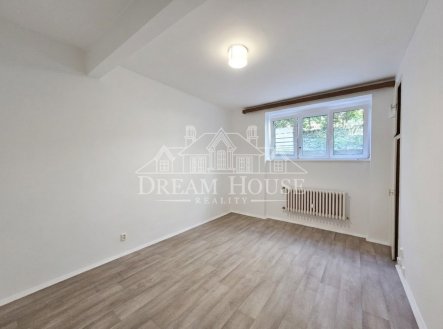 Pronájem bytu, 1+kk, 39 m² obrázek