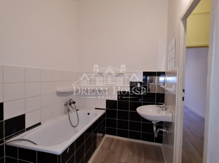 Pronájem bytu, 1+kk, 39 m²