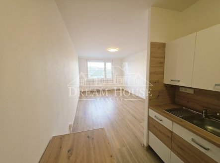 Pronájem bytu, 2+kk, 45 m²