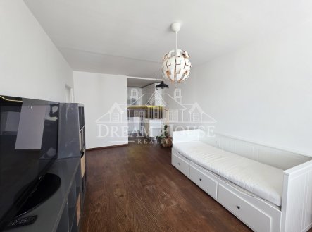 Pronájem bytu, 2+kk, 43 m²