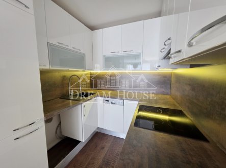 Pronájem bytu, 2+kk, 43 m²