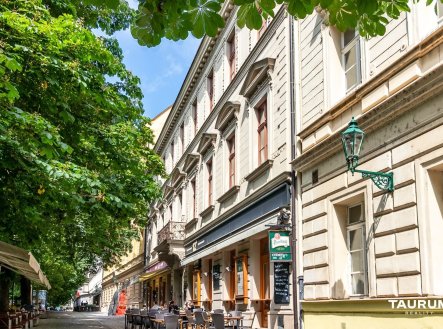 Pronájem kanceláře, 265 m²