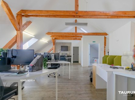 Pronájem kanceláře, 265 m²