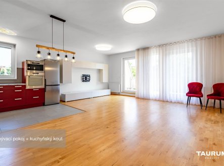 Pronájem bytu, 3+kk, 103 m²