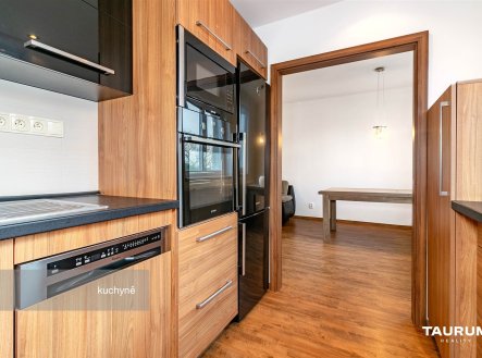 Pronájem bytu, 3+kk, 82 m²