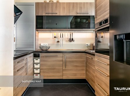 . | Prodej bytu, 3+kk, 79 m²