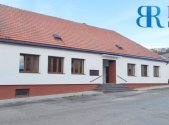 Pronájem obchodní prostory, 142 m²