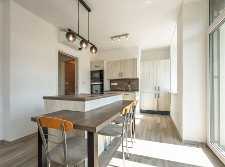 Pronájem bytu, 2+kk, 60 m²