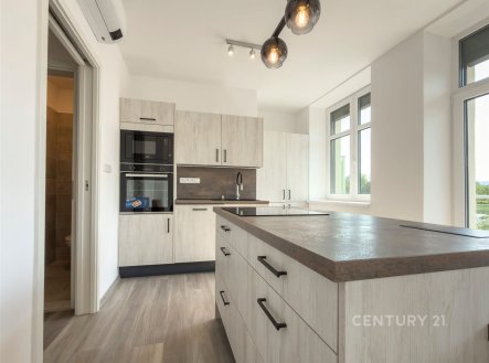 Pronájem bytu, 2+kk, 60 m²