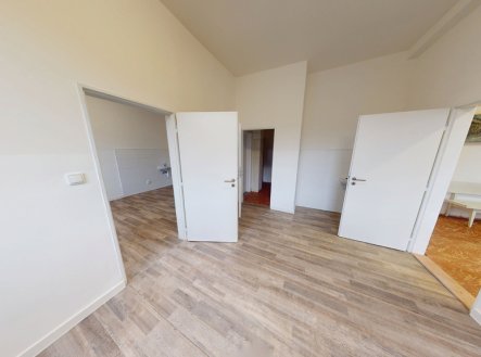 Pronájem jiné komerční nemovitosti, 87 m²