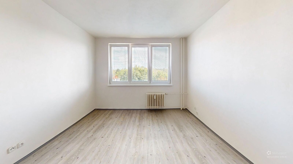 bedroom-defurnished-2.jpg