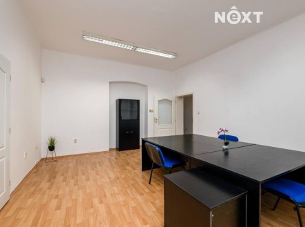 Pronájem kanceláře, 107 m²