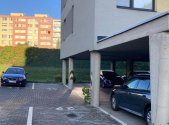 Pronájem garážového stání, 15 m²