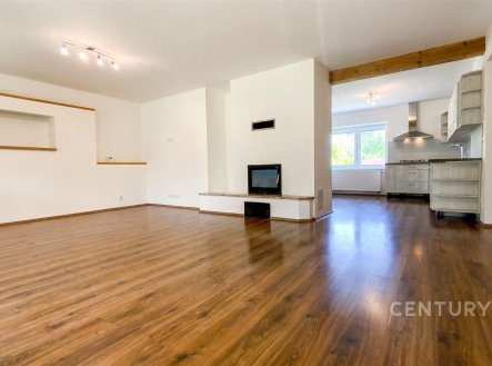 Pronájem domu/vily, 178 m²