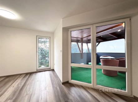 Pronájem bytu, 2+kk, 73 m²