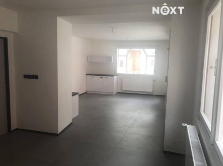 Pronájem komerčního objektu, obchodní centrum, 150 m²