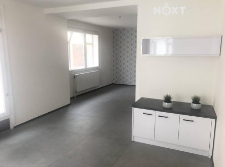 Pronájem komerčního objektu, obchodní centrum, 150 m²