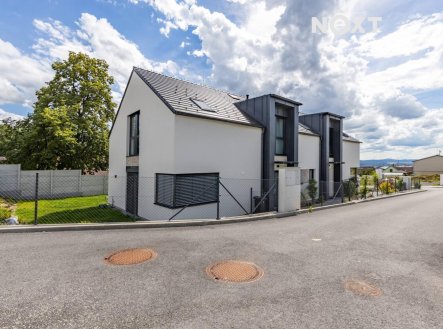 Pronájem bytu, 3+kk, 76 m²